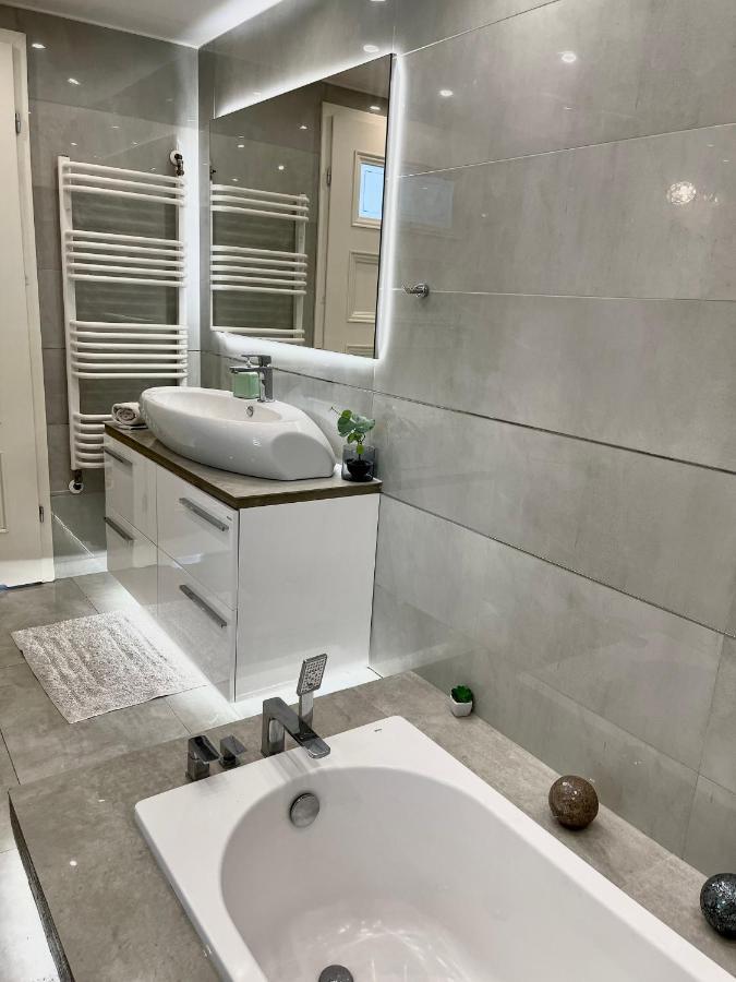Privatunterkunft Martina Rooms&restaurant *